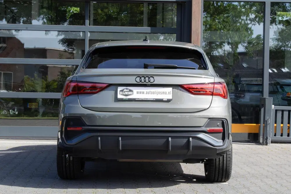Audi Q3 45 TFSI e Edition uit 2023, foto 10