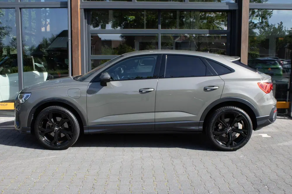 Audi Q3 45 TFSI e Edition uit 2023, foto 8