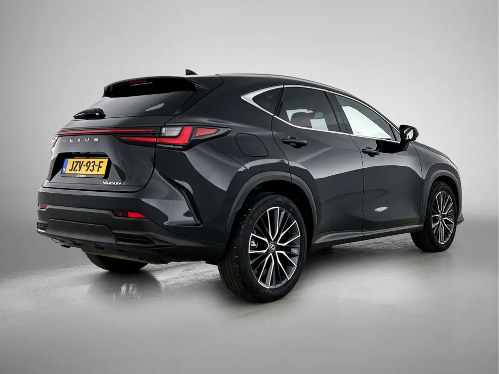 Lexus NX 450h+ AWD Launch Edition | Schuifdak | Winterpakket uit 2022, foto 2
