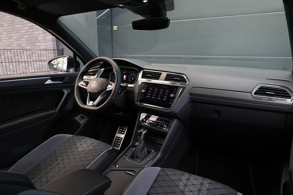 Volkswagen Tiguan 1.4 TSI eHybrid R-Line Business | BTW | PA uit 2023, foto 19