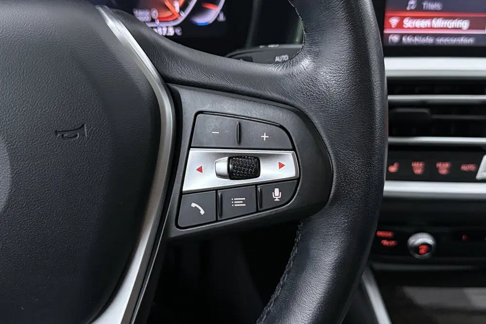 BMW 3-serie 320i High Executive (PANORAMADAK DEALER ON uit 2019, foto 12