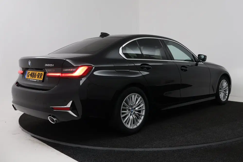 BMW 3-serie 320i High Executive (PANORAMADAK DEALER ON uit 2019, foto 14