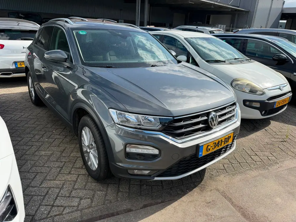 Volkswagen T-Roc 1.5 TSI Style uit 2019, foto 2