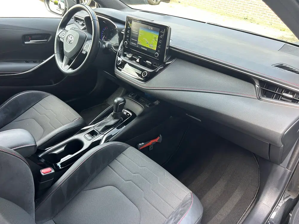 Toyota Corolla 1.8 Hybrid Executive 1e EIG BT uit 2021, foto 12