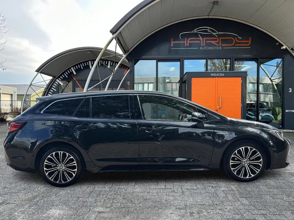 Toyota Corolla 1.8 Hybrid Executive 1e EIG BT uit 2021, foto 2
