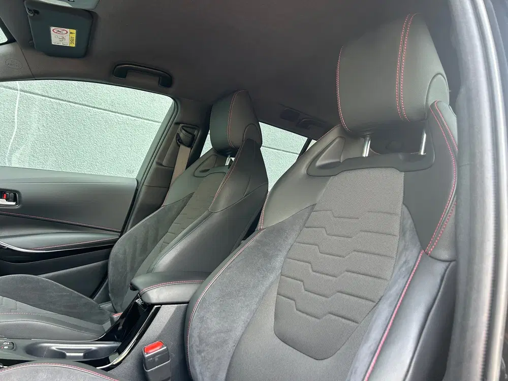 Toyota Corolla 1.8 Hybrid Executive 1e EIG BT uit 2021, foto 5