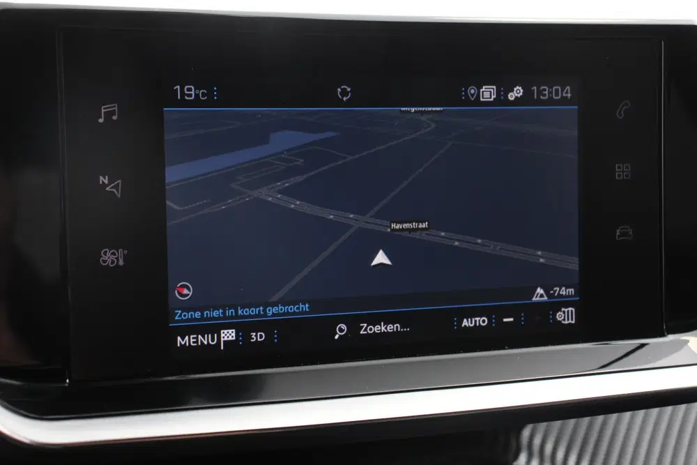 Peugeot 2008 1.2 PureTech 130pk Automaat Allure Navigat uit 2023, foto 3