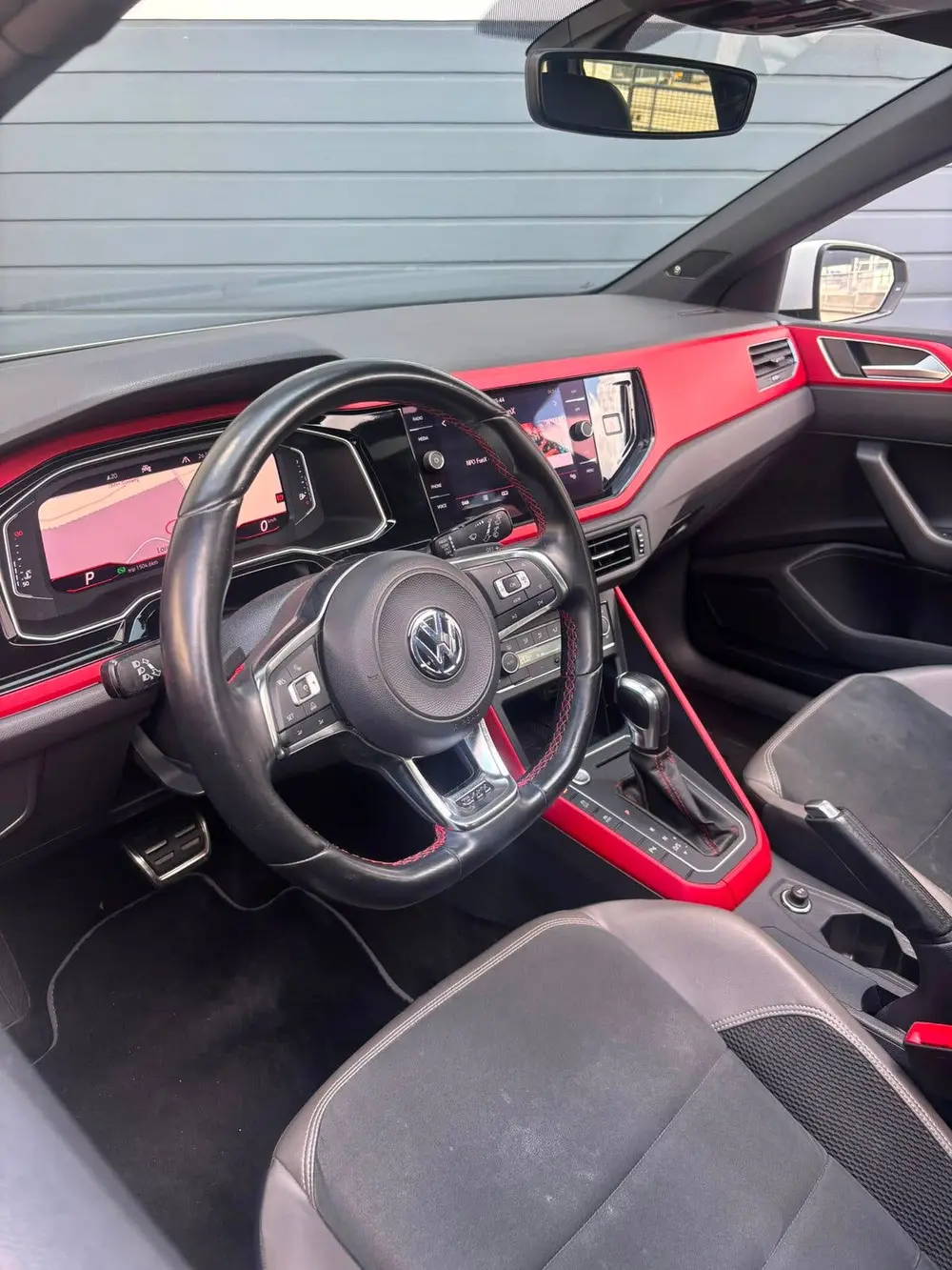 Volkswagen Polo 2.0 TSI 200pk 6-DSG 2019 Wit PANO|CAMERA|NAP uit 2019, foto 10