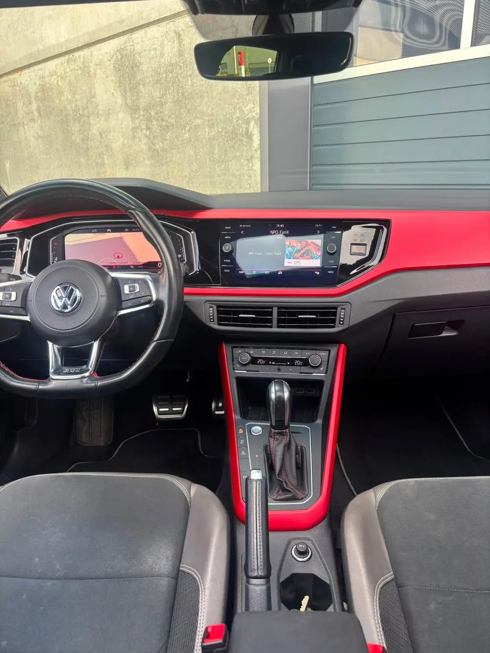 Volkswagen Polo 2.0 TSI 200pk 6-DSG 2019 Wit PANO|CAMERA|NAP uit 2019, foto 12