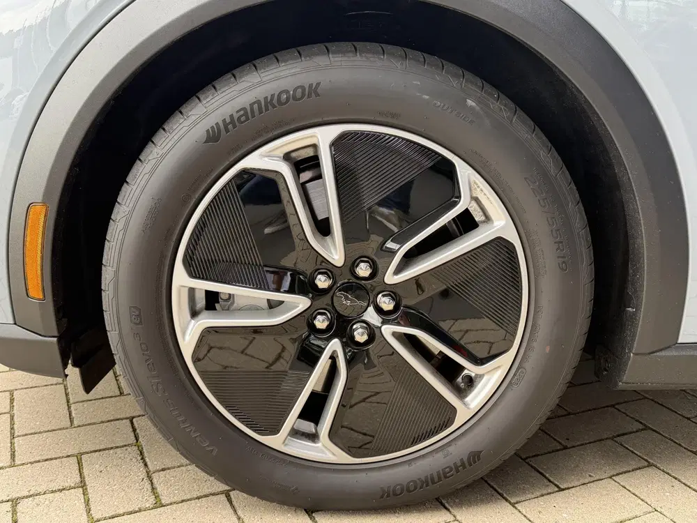 Ford Mustang Mach-E Standard RWD 73 kWh uit 2026, foto 6