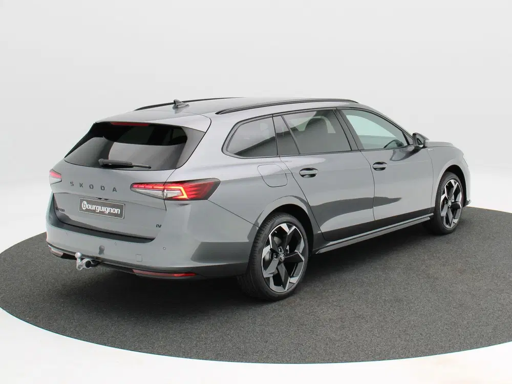 Skoda Superb Sportline Business 1.5 TSI PHEV 204 PK uit 2026, foto 2