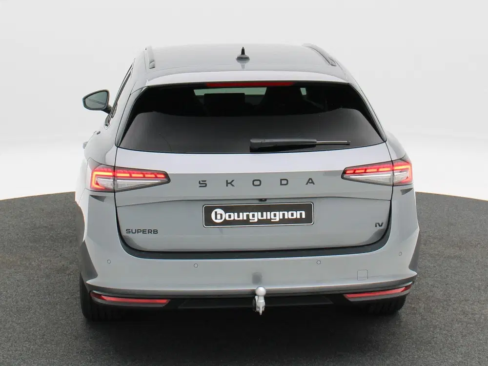 Skoda Superb Sportline Business 1.5 TSI PHEV 204 PK uit 2026, foto 5