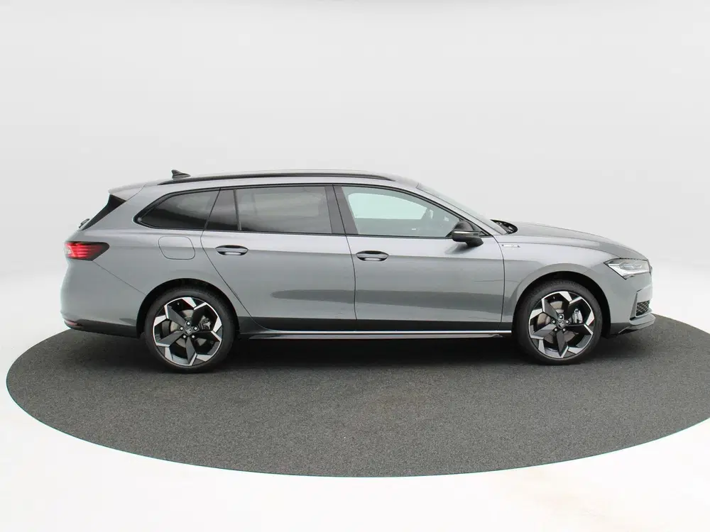 Skoda Superb Sportline Business 1.5 TSI PHEV 204 PK uit 2026, foto 6