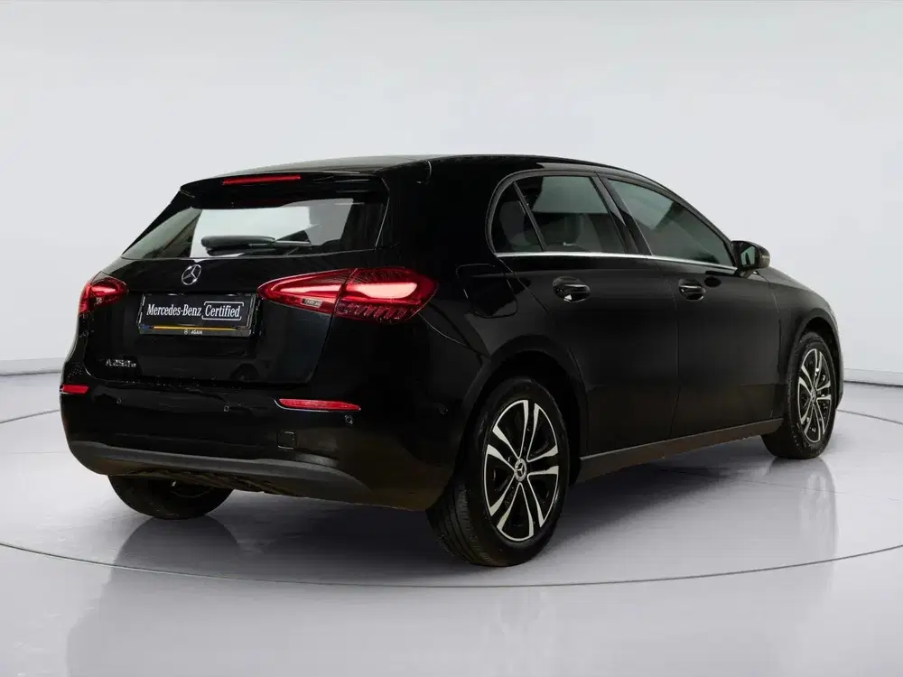 Mercedes-Benz A-Klasse 250 e Star Edition uit 2024, foto 2