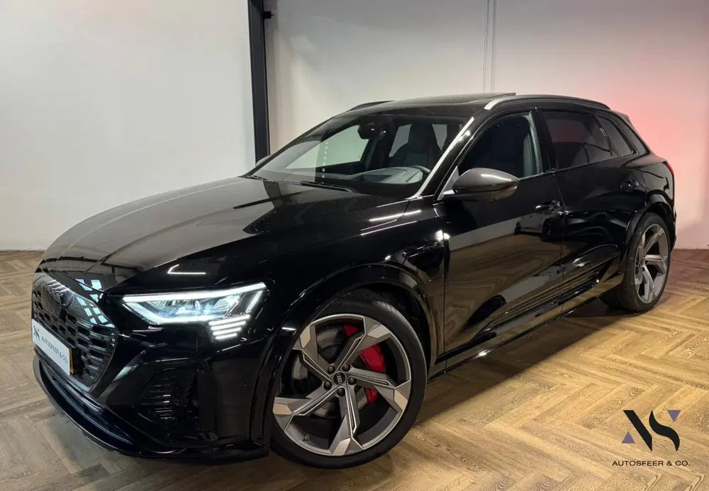 Audi Q8 e-tron S quattro SQ8 115 kWh SQ8 PANO KEYLESS CAR uit 2024