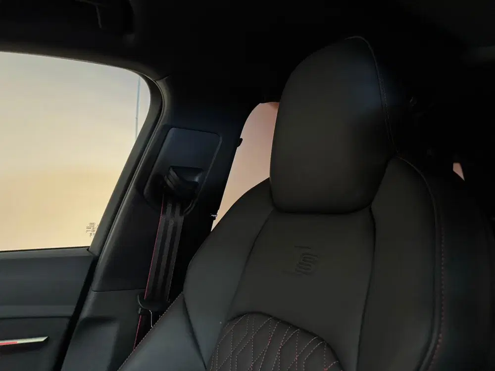 Audi Q8 e-tron S quattro SQ8 115 kWh SQ8 PANO KEYLESS CAR uit 2024, foto 15