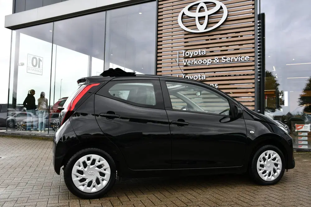Toyota Aygo 1.0 VVT-i x-play cabrio Automaat 72pk uit 2021, foto 14