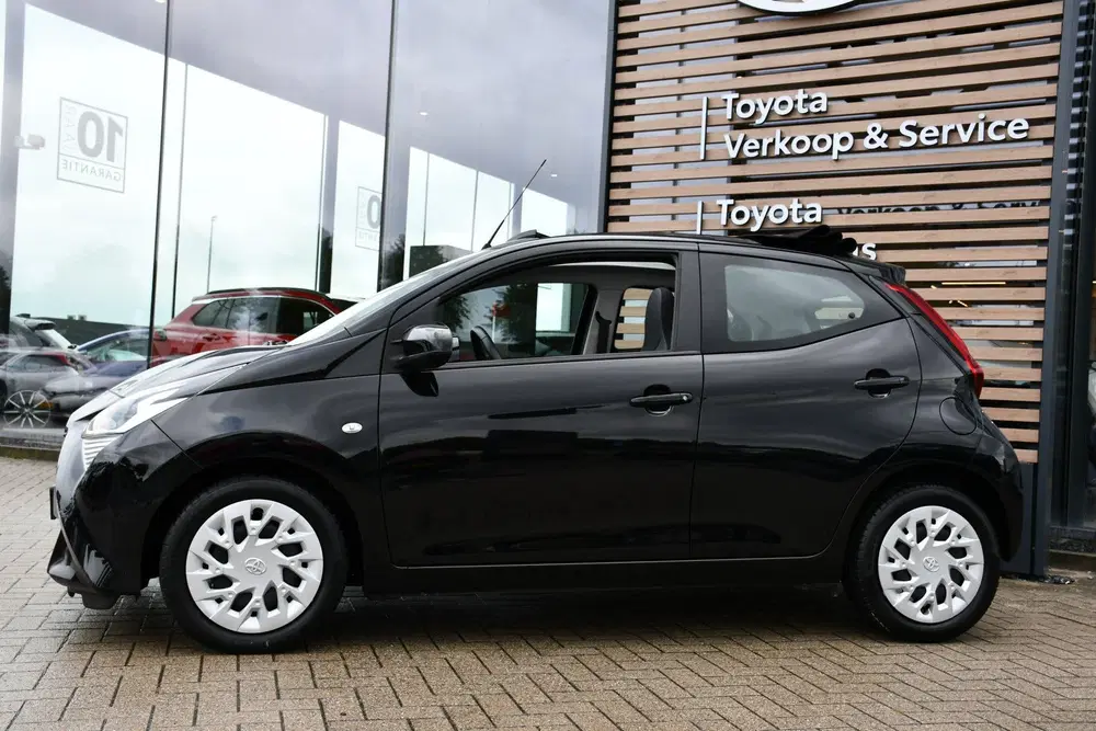 Toyota Aygo 1.0 VVT-i x-play cabrio Automaat 72pk uit 2021, foto 7