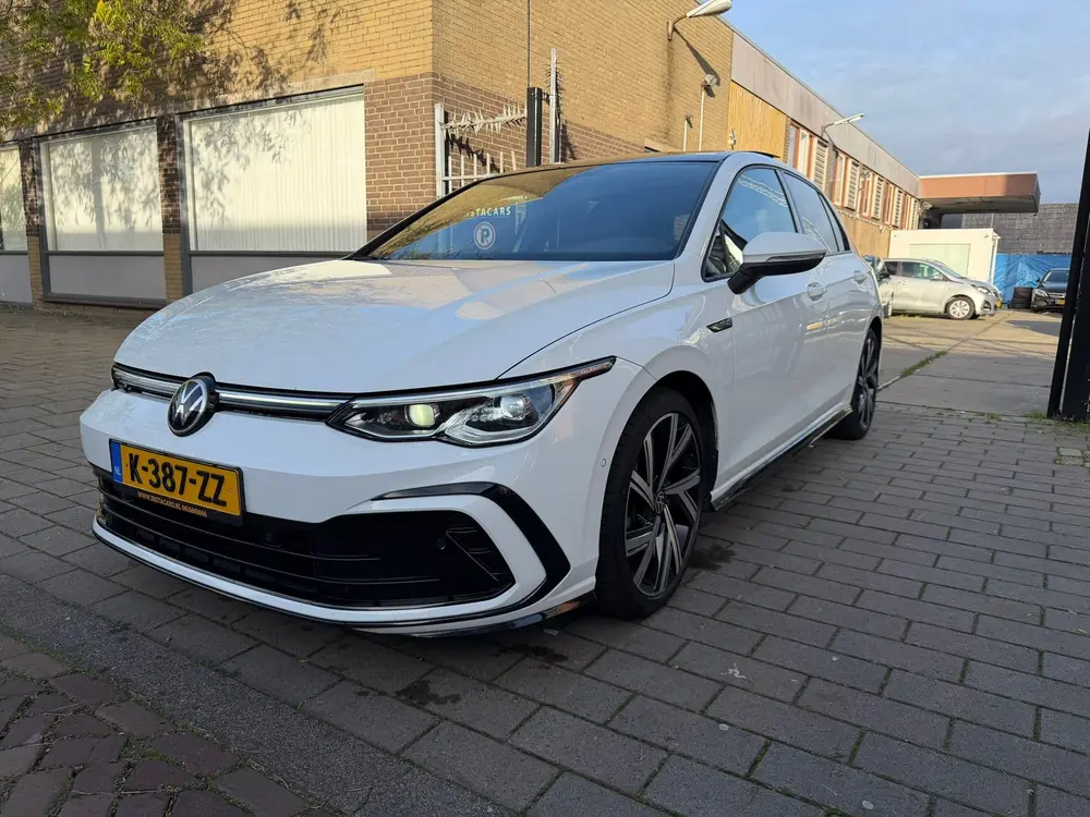 Volkswagen Golf 1.5 eTSI R-Line Business/PANO uit 2021