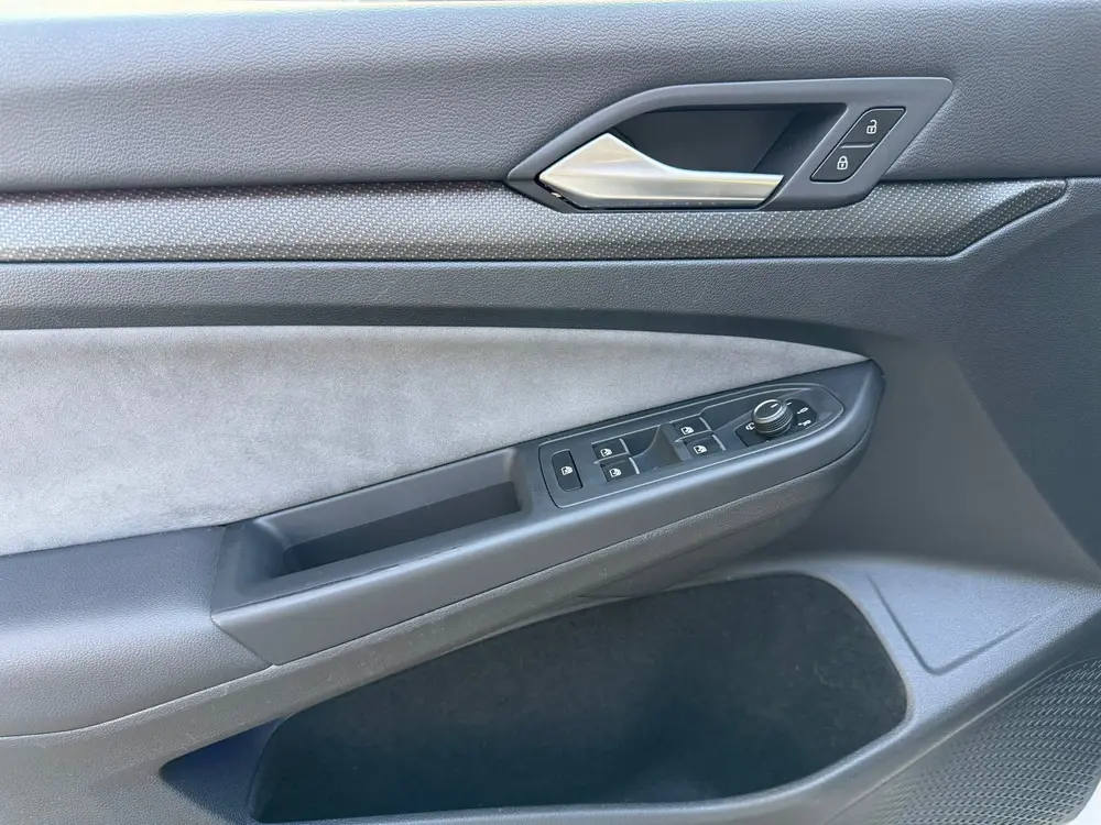 Volkswagen Golf 1.5 eTSI R-Line Business/PANO uit 2021, foto 11