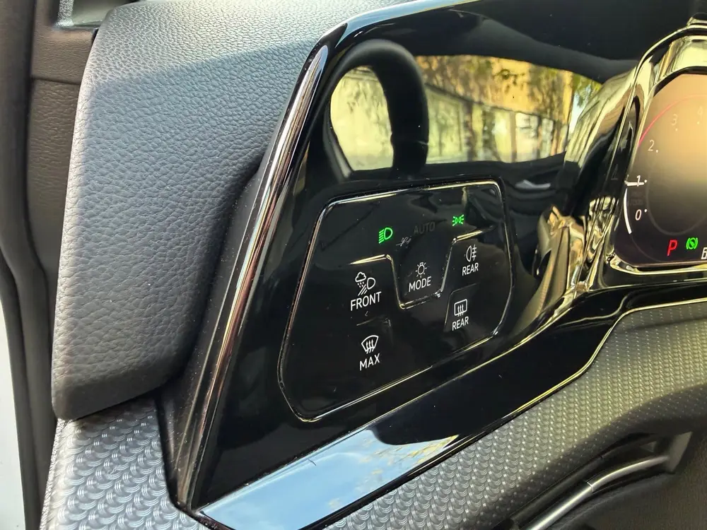 Volkswagen Golf 1.5 eTSI R-Line Business/PANO uit 2021, foto 12