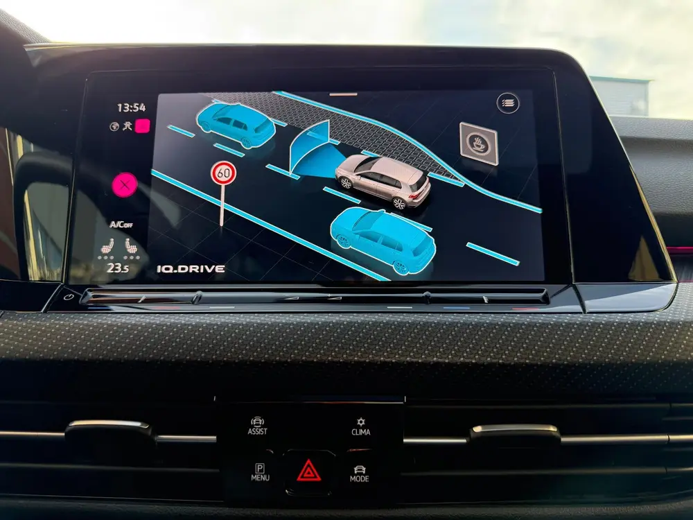 Volkswagen Golf 1.5 eTSI R-Line Business/PANO uit 2021, foto 18