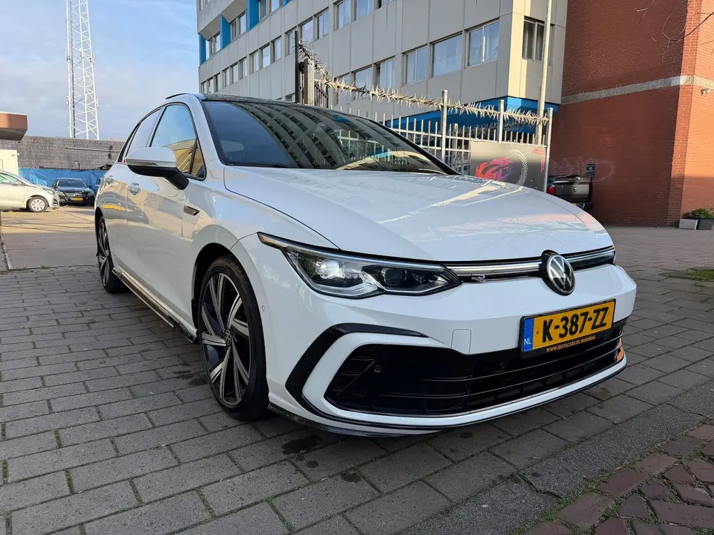 Volkswagen Golf 1.5 eTSI R-Line Business/PANO uit 2021, foto 2