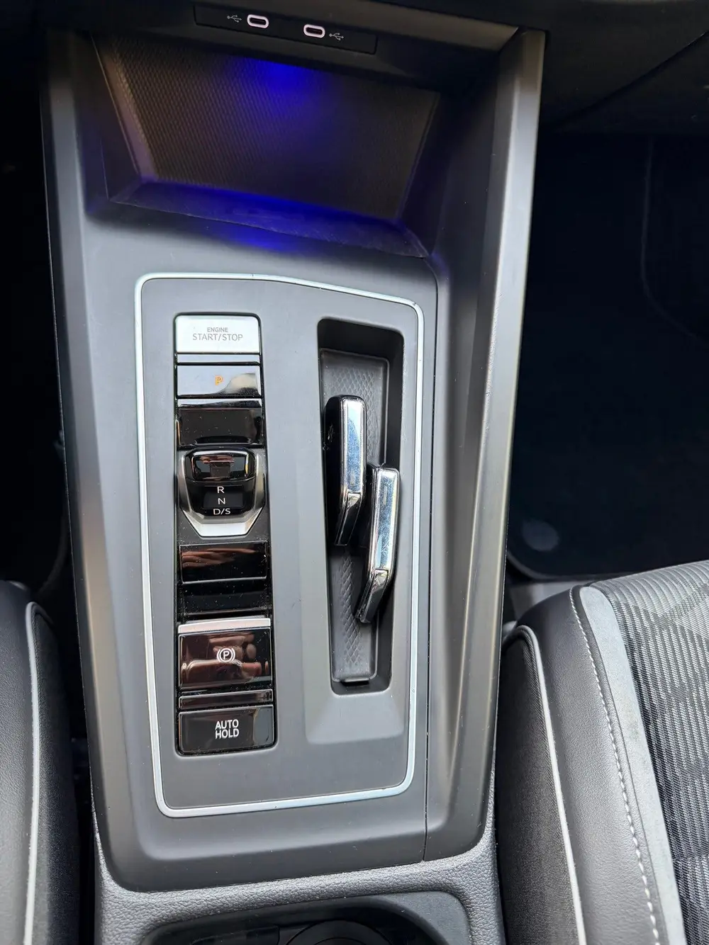 Volkswagen Golf 1.5 eTSI R-Line Business/PANO uit 2021, foto 20