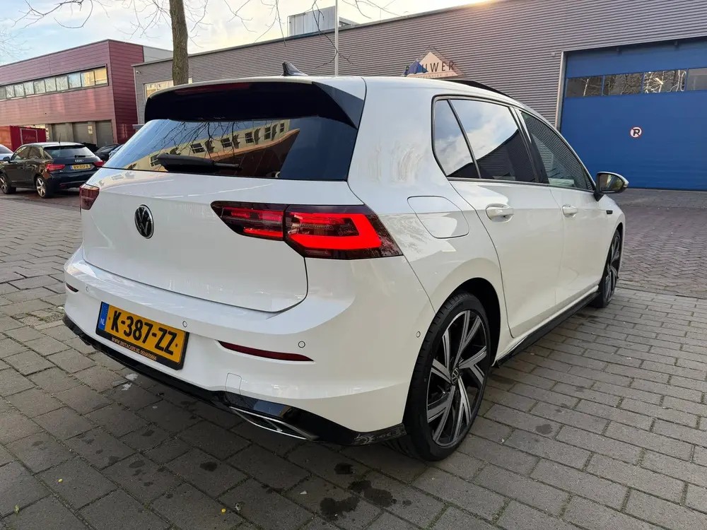 Volkswagen Golf 1.5 eTSI R-Line Business/PANO uit 2021, foto 3