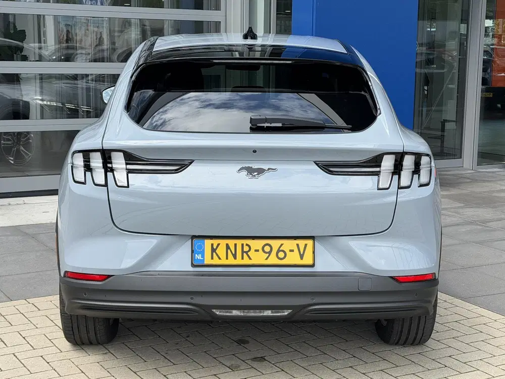 Ford Mustang Mach-E Standard RWD 73 kWh uit 2026, foto 6