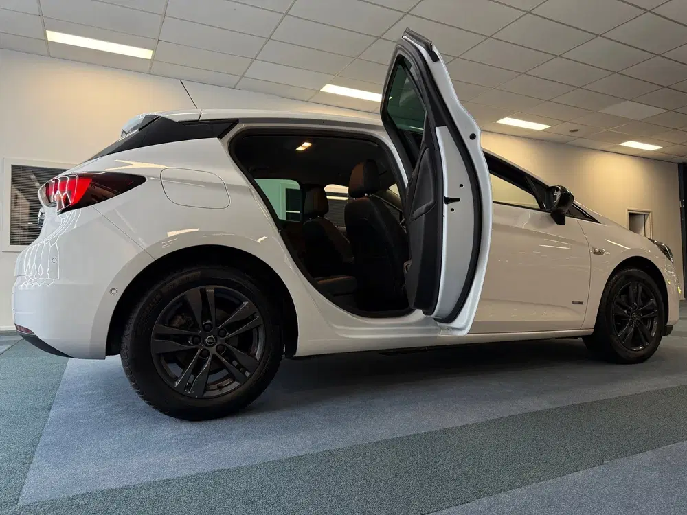Opel Astra 1.2 Design & Tech I CAMERA I NAVI I DODENH uit 2021, foto 15