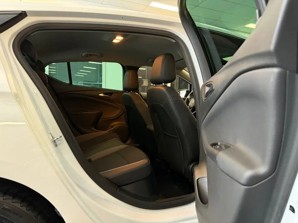 Opel Astra 1.2 Design & Tech I CAMERA I NAVI I DODENH uit 2021, foto 16