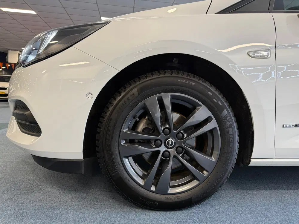 Opel Astra 1.2 Design & Tech I CAMERA I NAVI I DODENH uit 2021, foto 6