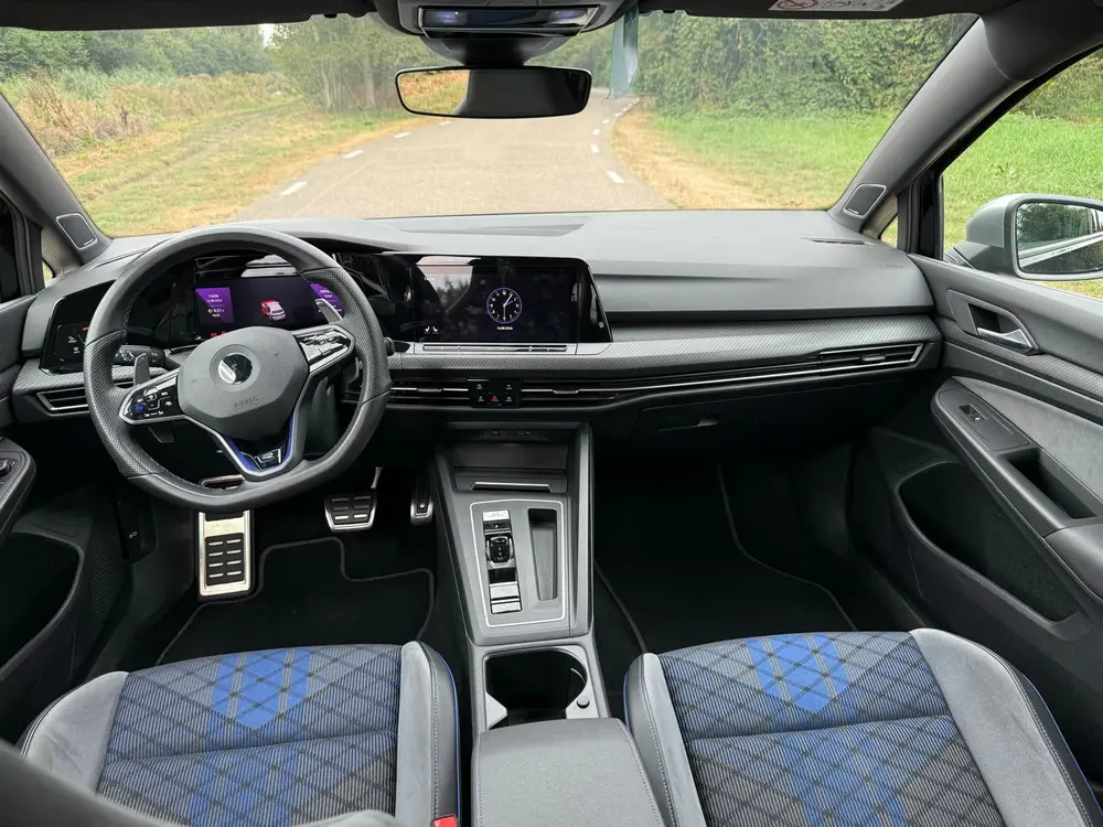 Volkswagen Golf 8R | Akrapovic | Harman Kardon | IQ.Light uit 2021, foto 16