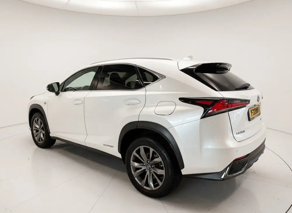 Lexus NX 300h AWD F-SPORT Line | Carplay | Stoelverwarming | uit 2020, foto 4