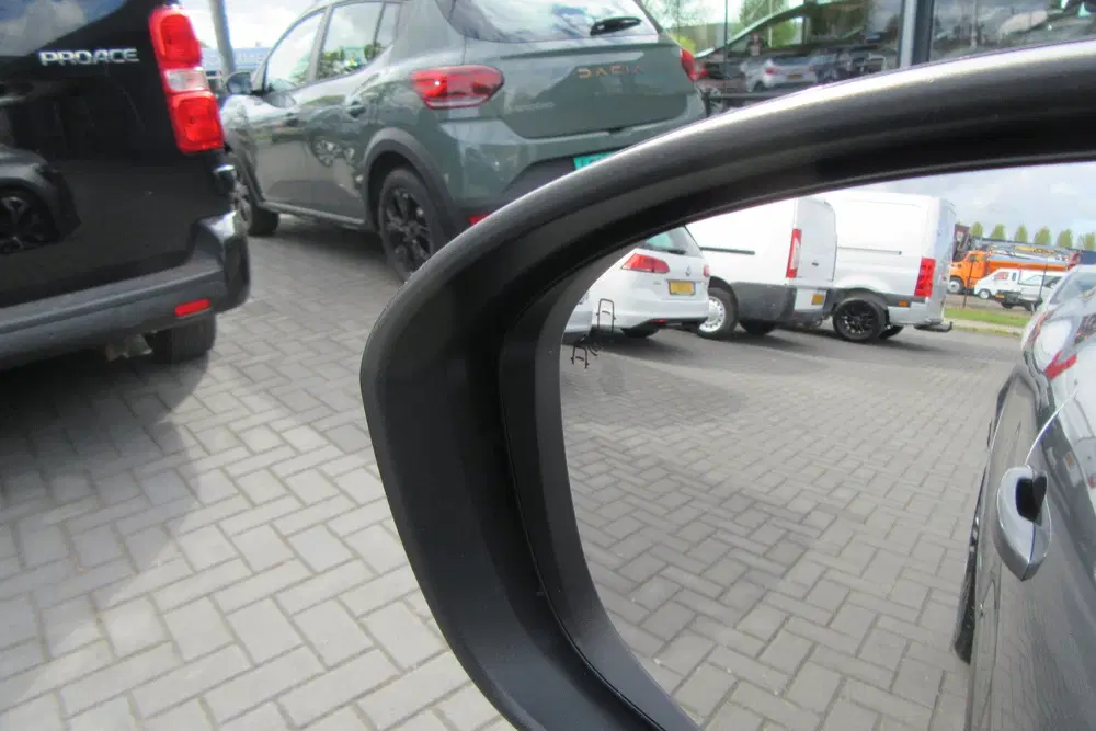 Mitsubishi Colt 1.0T MT First Edition uit 2024, foto 14