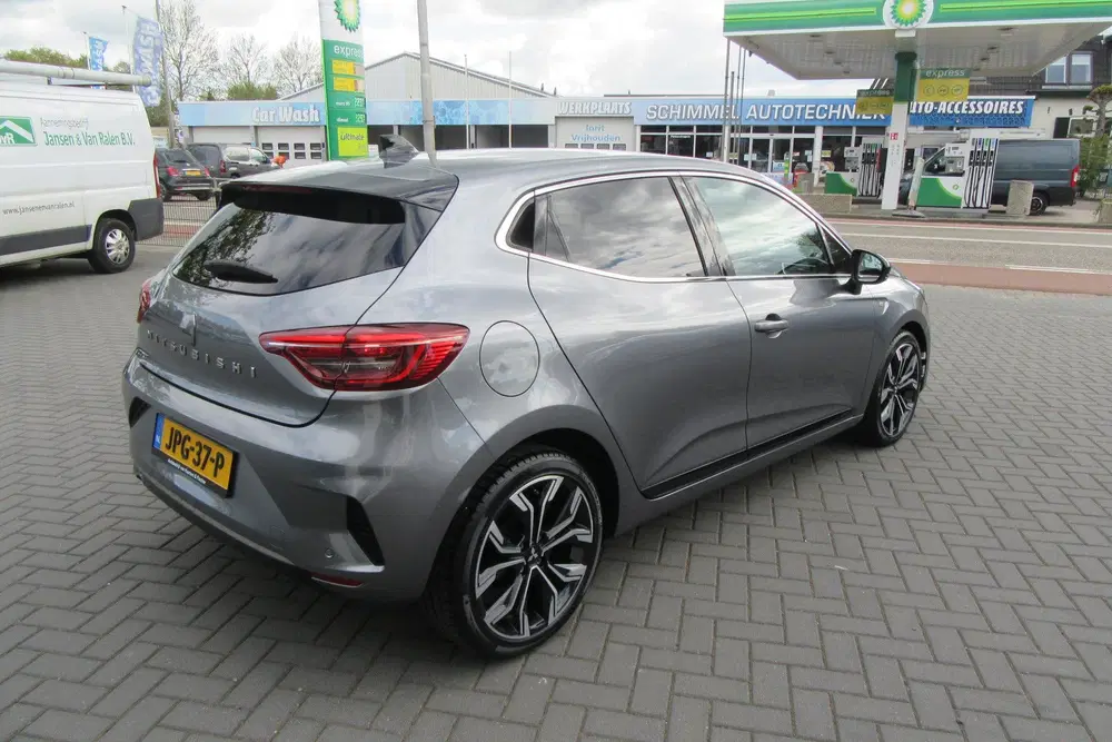 Mitsubishi Colt 1.0T MT First Edition uit 2024, foto 4