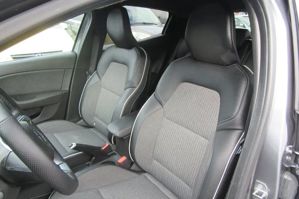 Mitsubishi Colt 1.0T MT First Edition uit 2024, foto 9