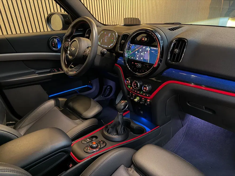 Mini Countryman Cooper S E ALL4 John Cooper Works. Pano uit 2020, foto 3