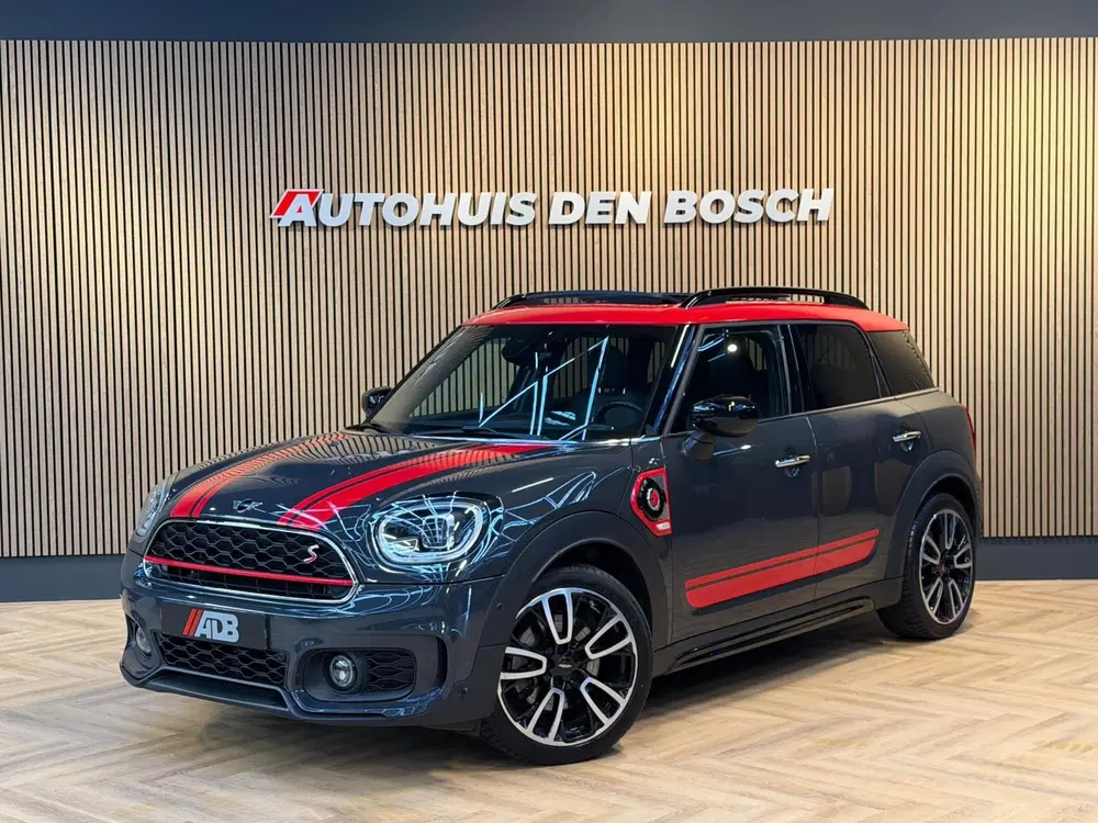 Mini Countryman Cooper S E ALL4 John Cooper Works. Pano uit 2020, foto 4
