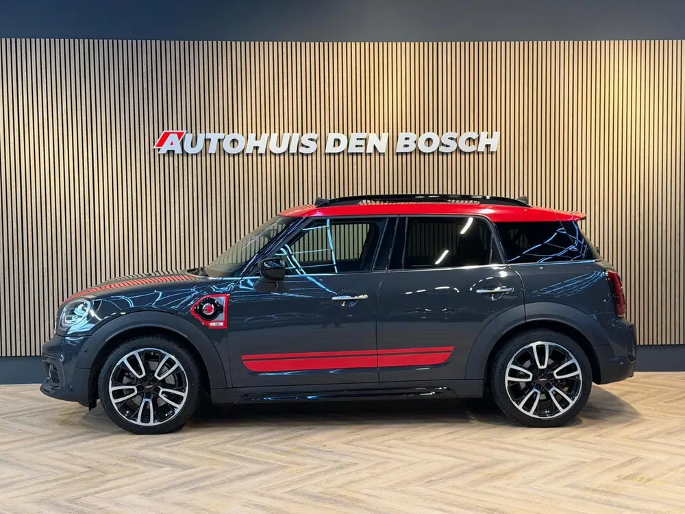 Mini Countryman Cooper S E ALL4 John Cooper Works. Pano uit 2020, foto 5
