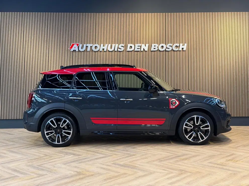 Mini Countryman Cooper S E ALL4 John Cooper Works. Pano uit 2020, foto 6