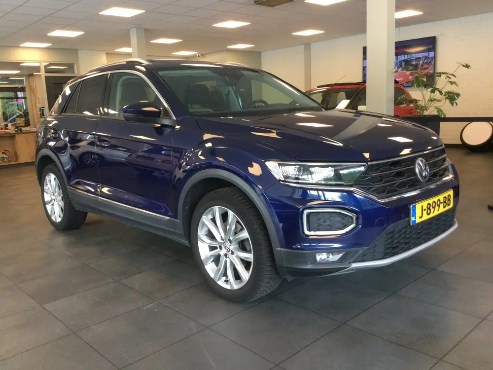 Volkswagen T-Roc 1.5 TSI Sport PDC-CLIMA-CAMERA-PANO-TREKHAA uit 2020, foto 2
