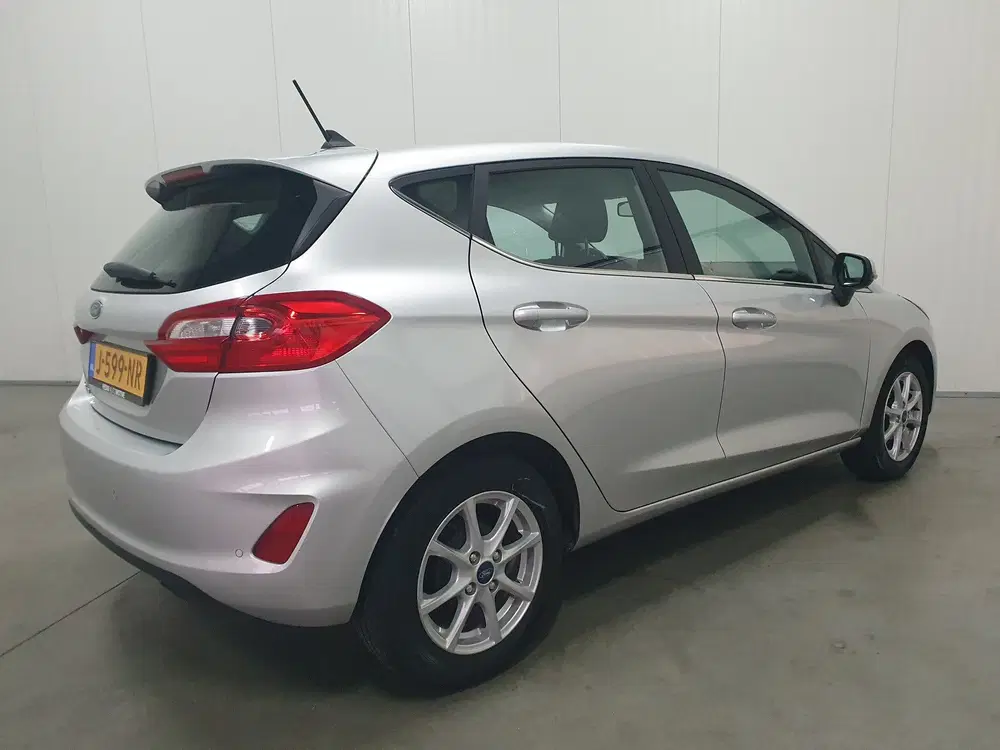 Ford Fiesta 1.0 EcoBoost Titanium NAVI uit 2020, foto 2