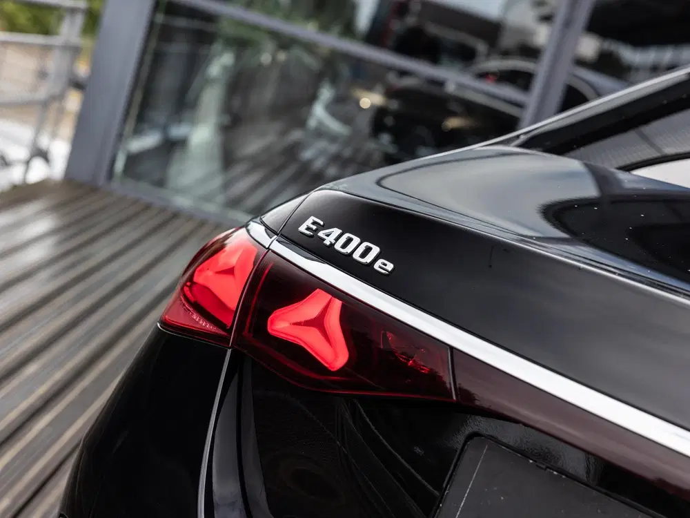 Mercedes-Benz E-Klasse 400 e 4MATIC Exclusive Line uit 2024, foto 11