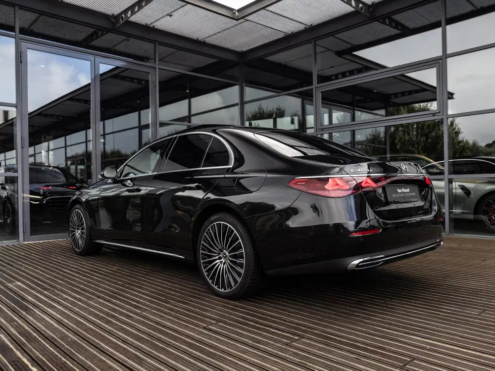 Mercedes-Benz E-Klasse 400 e 4MATIC Exclusive Line uit 2024, foto 12
