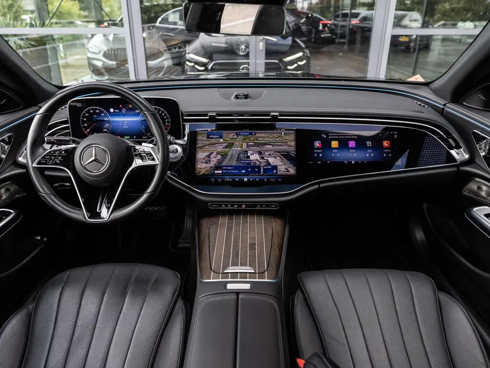 Mercedes-Benz E-Klasse 400 e 4MATIC Exclusive Line uit 2024, foto 16