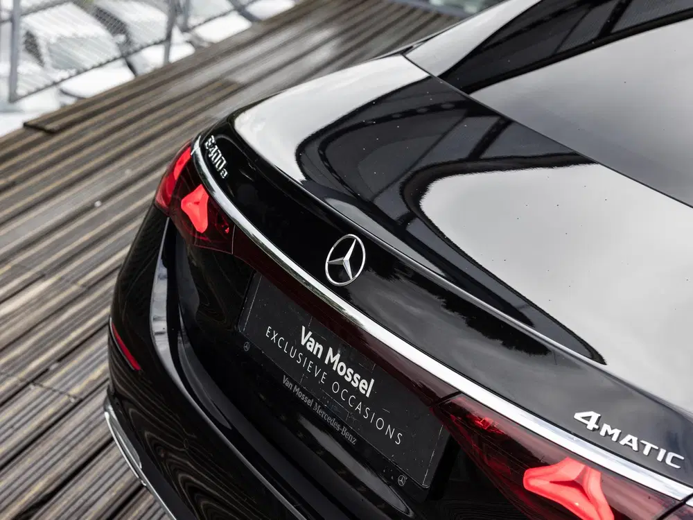 Mercedes-Benz E-Klasse 400 e 4MATIC Exclusive Line uit 2024, foto 9