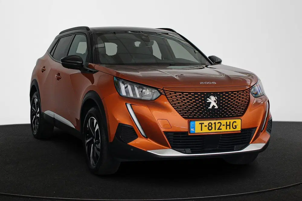 Peugeot 2008 EV GT 50 kWh Camera Navigatie Drive Assist uit 2023, foto 2