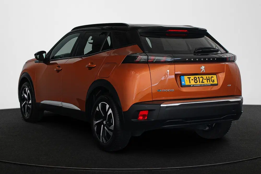 Peugeot 2008 EV GT 50 kWh Camera Navigatie Drive Assist uit 2023, foto 4